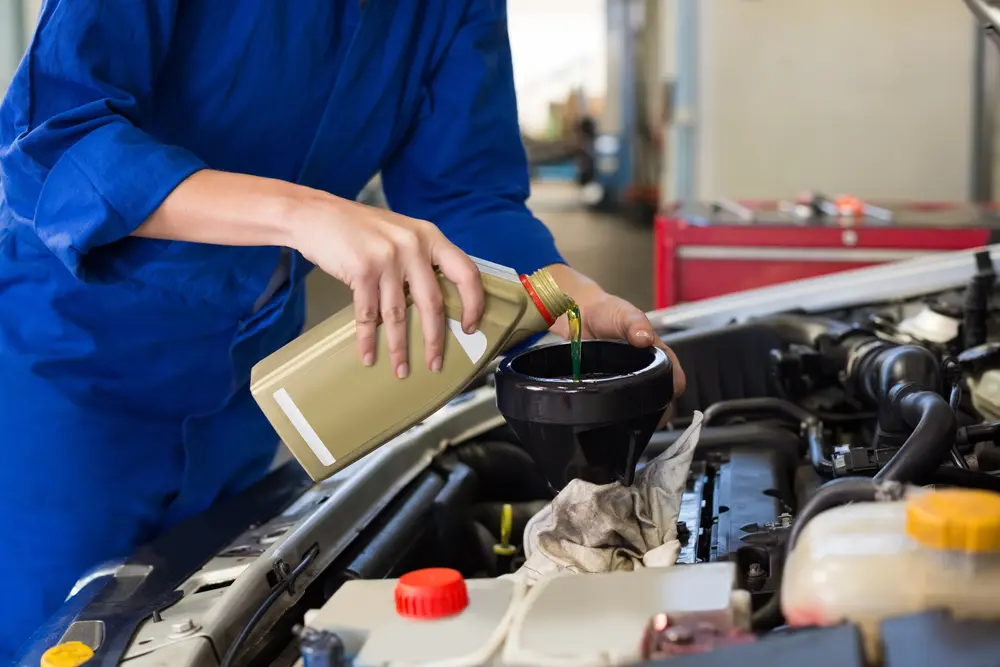 Synthetic oil vs. conventional oil: what’s best for your engine?